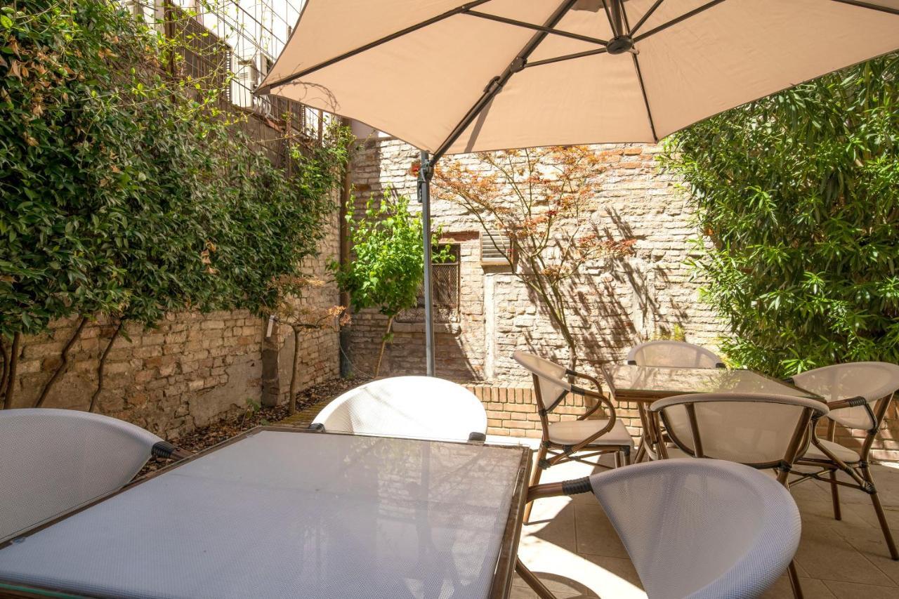 Residenza Centopietre - Dorsoduro By Wonderful Italy เวนิส ภายนอก รูปภาพ