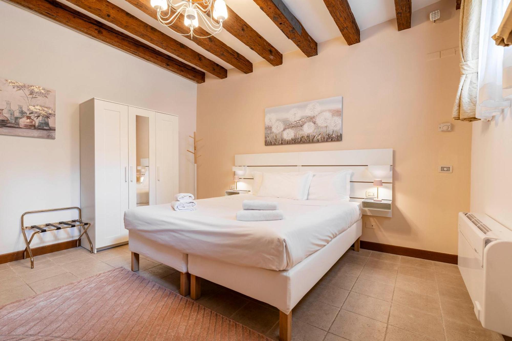 Residenza Centopietre - Dorsoduro By Wonderful Italy เวนิส ภายนอก รูปภาพ